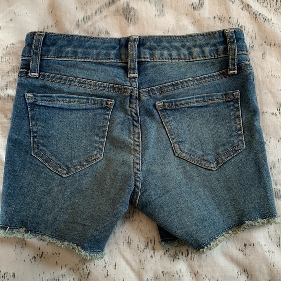 5/$15 Flip sequinned stretch mini shorts size 5 with invisible adjustable waist - Picture 5 of 9